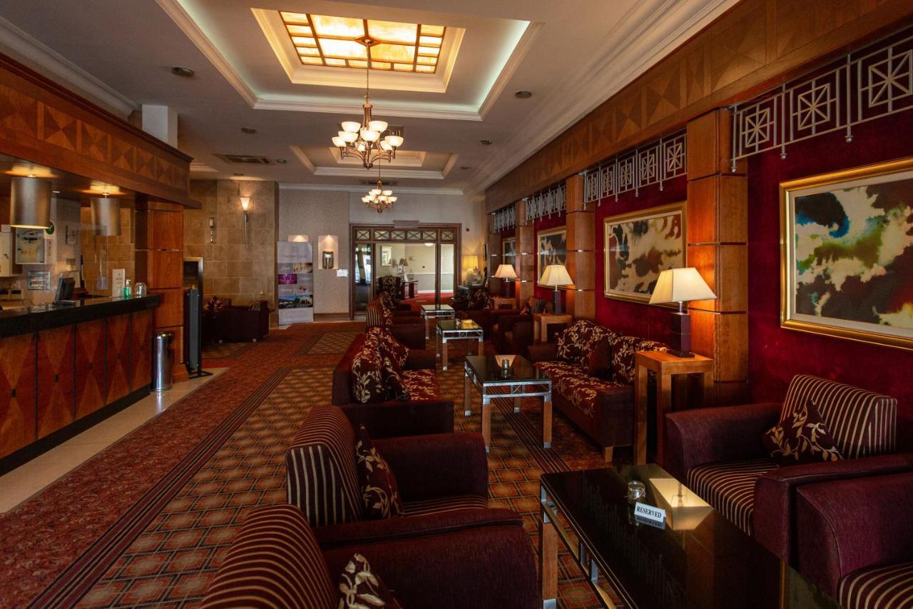 Hamlet Court Hotel Johnstown Bridge ภายนอก รูปภาพ