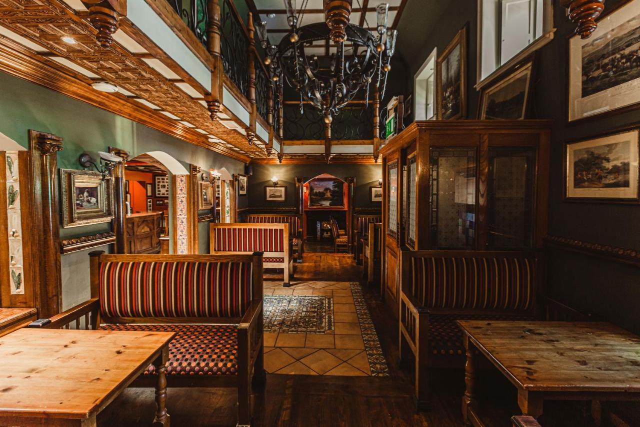 Hamlet Court Hotel Johnstown Bridge ภายนอก รูปภาพ