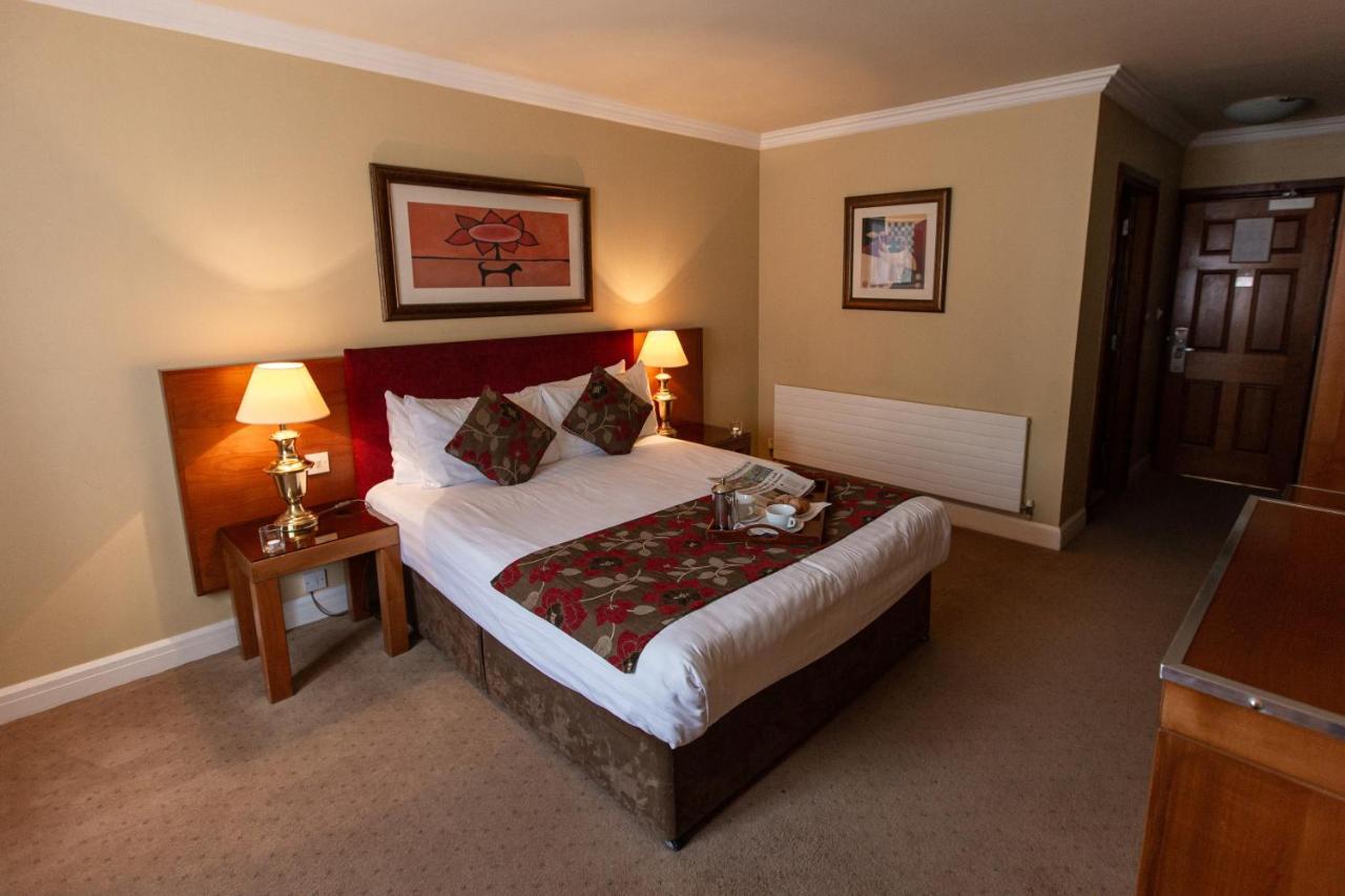 Hamlet Court Hotel Johnstown Bridge ภายนอก รูปภาพ